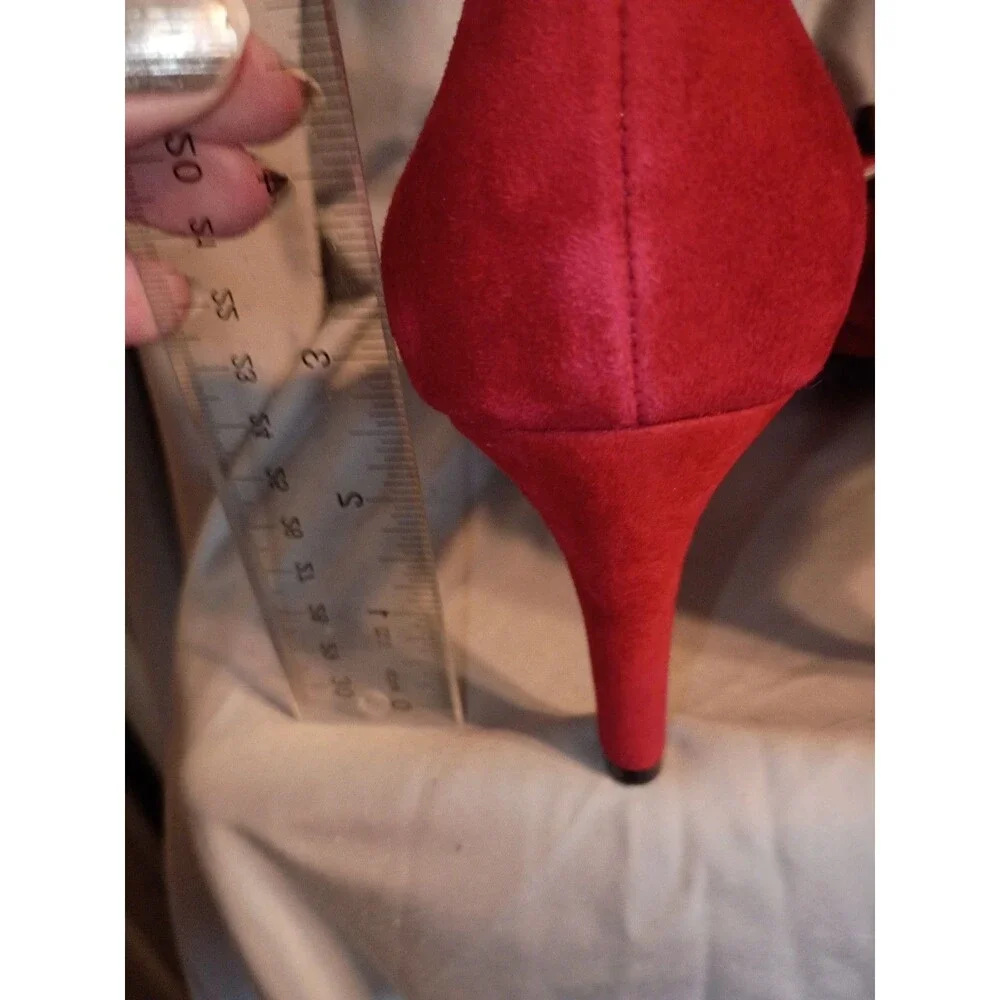 Adrienne Vittadini Red Suede Heels Wavy Scalloped Detailing Sz 10